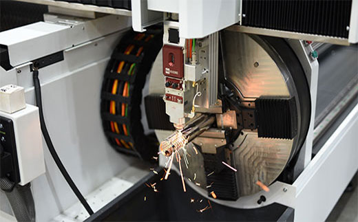 上；；Ｍ客电竞VKGAME板管一体激光切割机