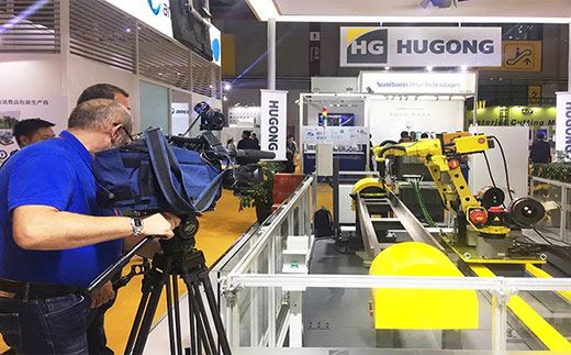 第二届进博会俄罗斯国家电视台拍摄威客电竞VKGAME意大利CEA展位