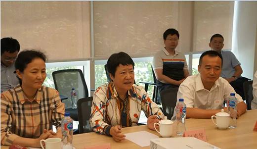 上海市青浦戋戋委书记赵惠琴带队莅临威客电竞VKGAME调研